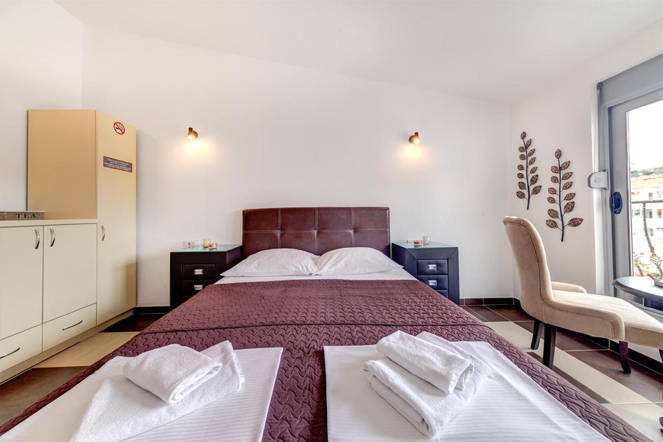 Delfin Apartments Sutomore Quarto foto